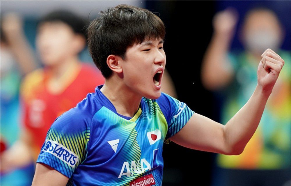 舒波莫廷34岁，和拜仁合同本赛季结束后到期，本赛季至今出场16次，4次首发，打进3球。
